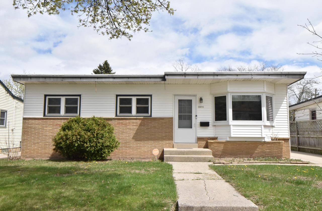 3870 N 84th St, Milwaukee, WI 53222