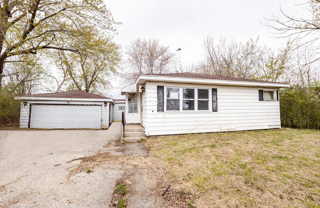 27318 Camp Lake, Salem Lakes, WI 53179