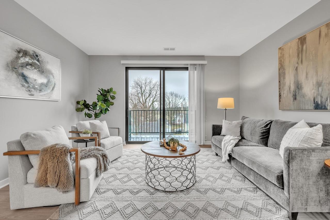 500 E Main St #302, Waterford, WI 53185