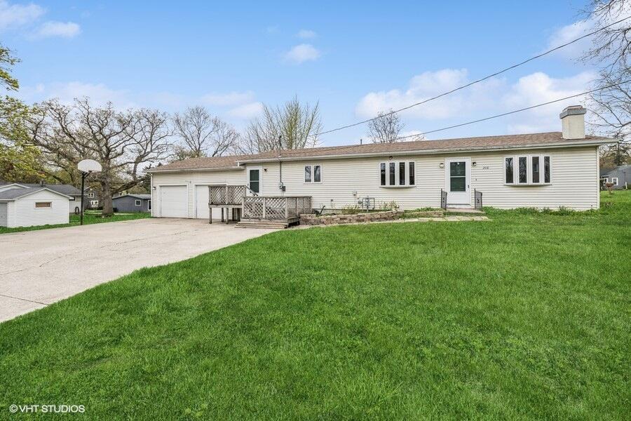 208 S Curtis St, Lake Geneva, WI 53147