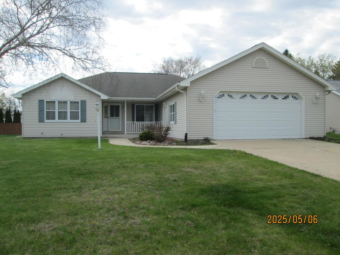 4912 Aberdeen Dr, Caledonia, WI 53402