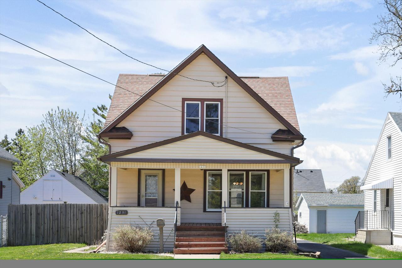 1231 Eastman St, Oshkosh, WI 54901