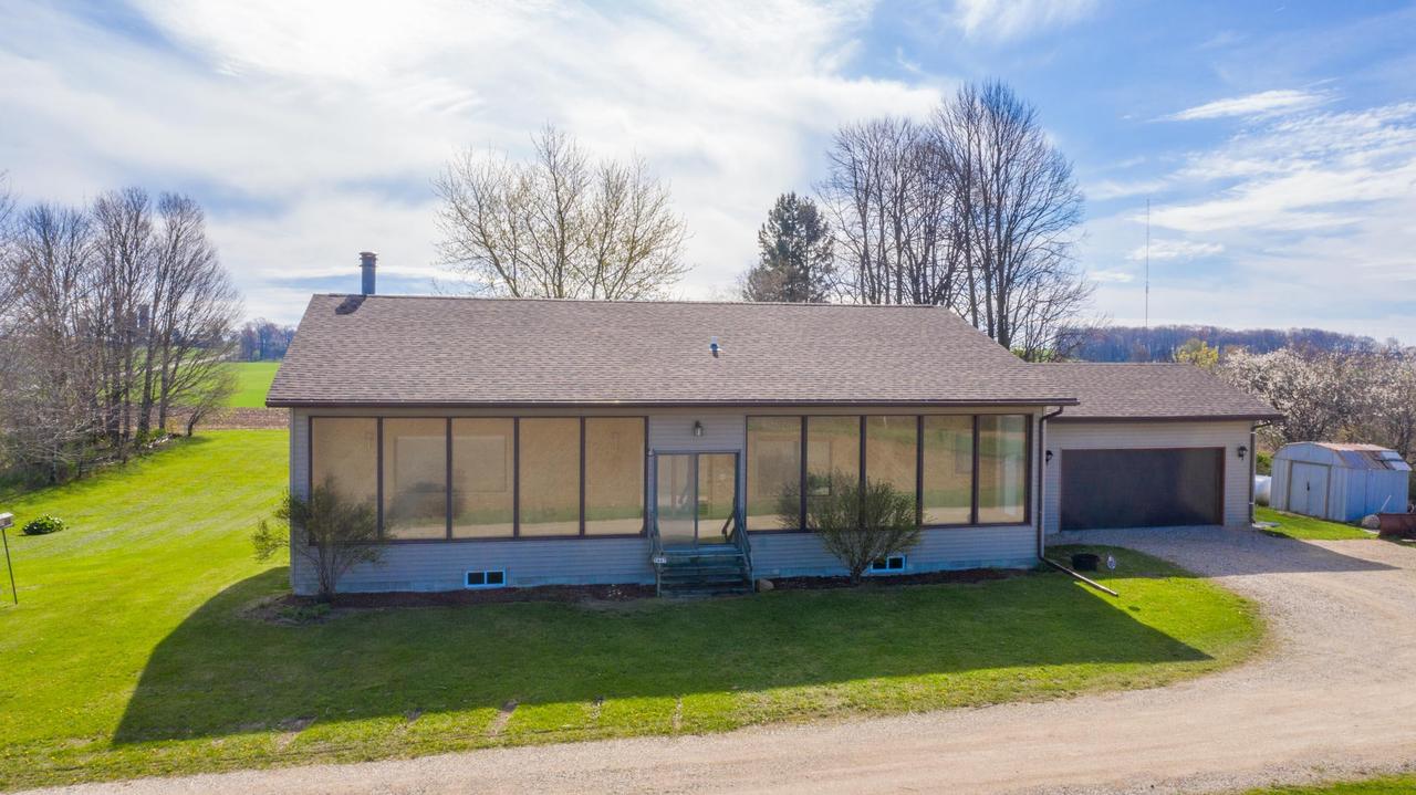 5667 Hillcrest Dr, Addison, WI 53002