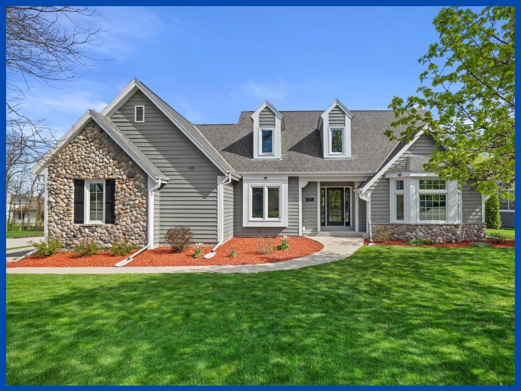 N51W17154 Shagbark Rd, Menomonee Falls, WI 53051
