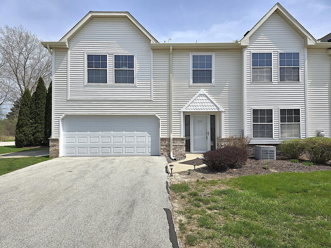 300 Terrace Dr, Brookfield, WI 53045