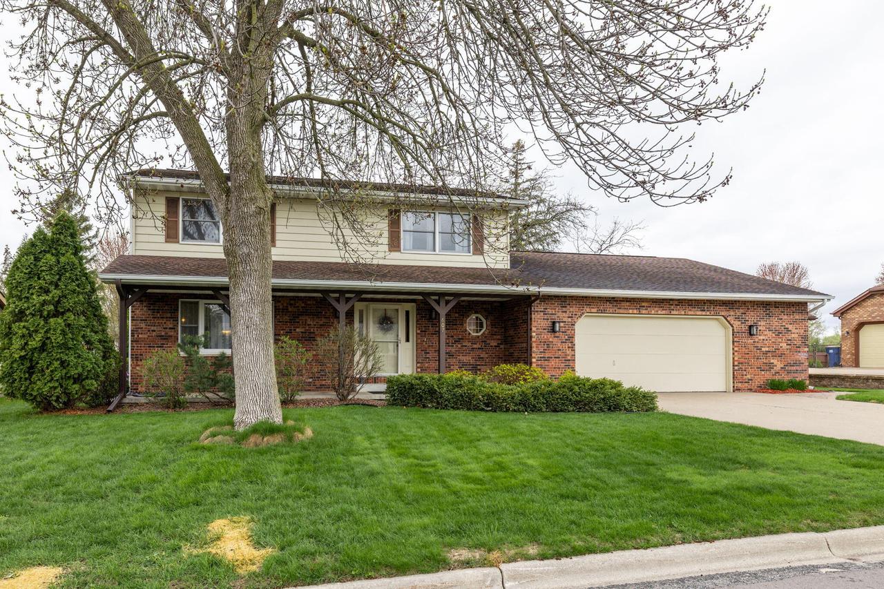 607 Guenther Ct, Onalaska, WI 54650