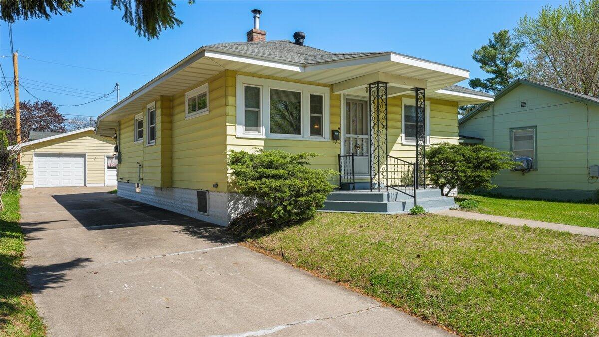 1239 17th St, La Crosse, WI 54601