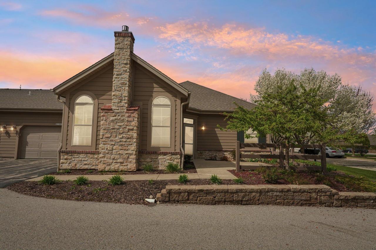W155N6941 Macallan Ct, Menomonee Falls, WI 53051
