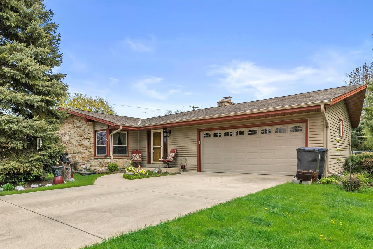 5943 Emstan Hills, Mount Pleasant, WI 53406