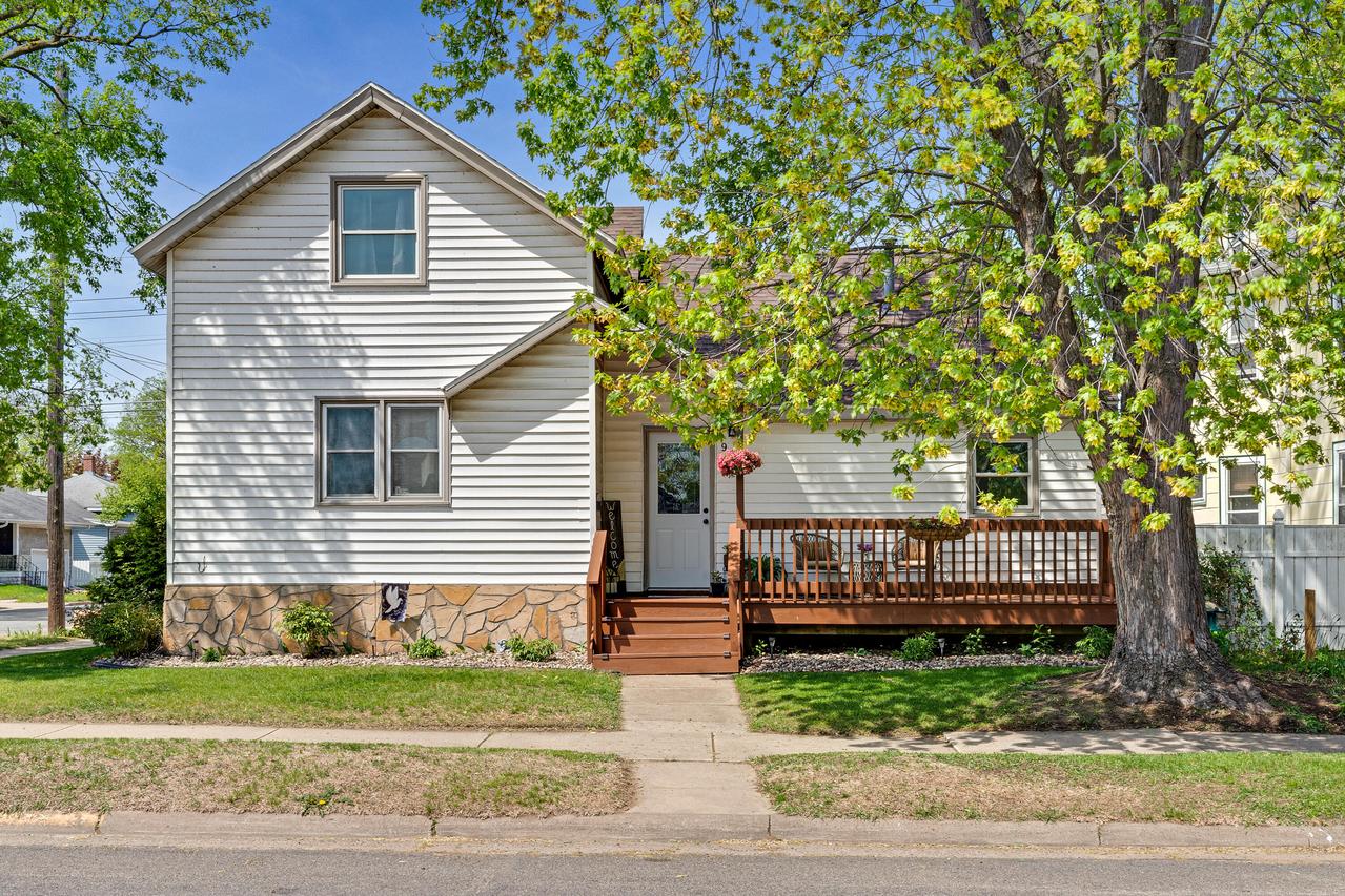 901 Avon St, La Crosse, WI 54603