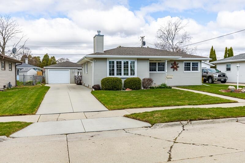 3422 S 10th St, Sheboygan, WI 53081
