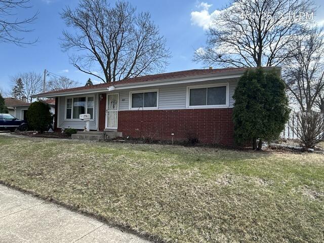 8851 W Daphne St, Milwaukee, WI 53224