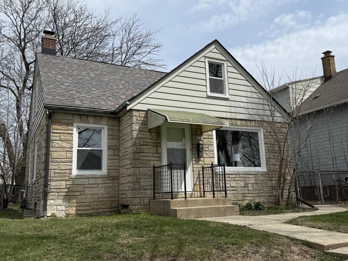 3642 E Somers Ave, Cudahy, WI 53110