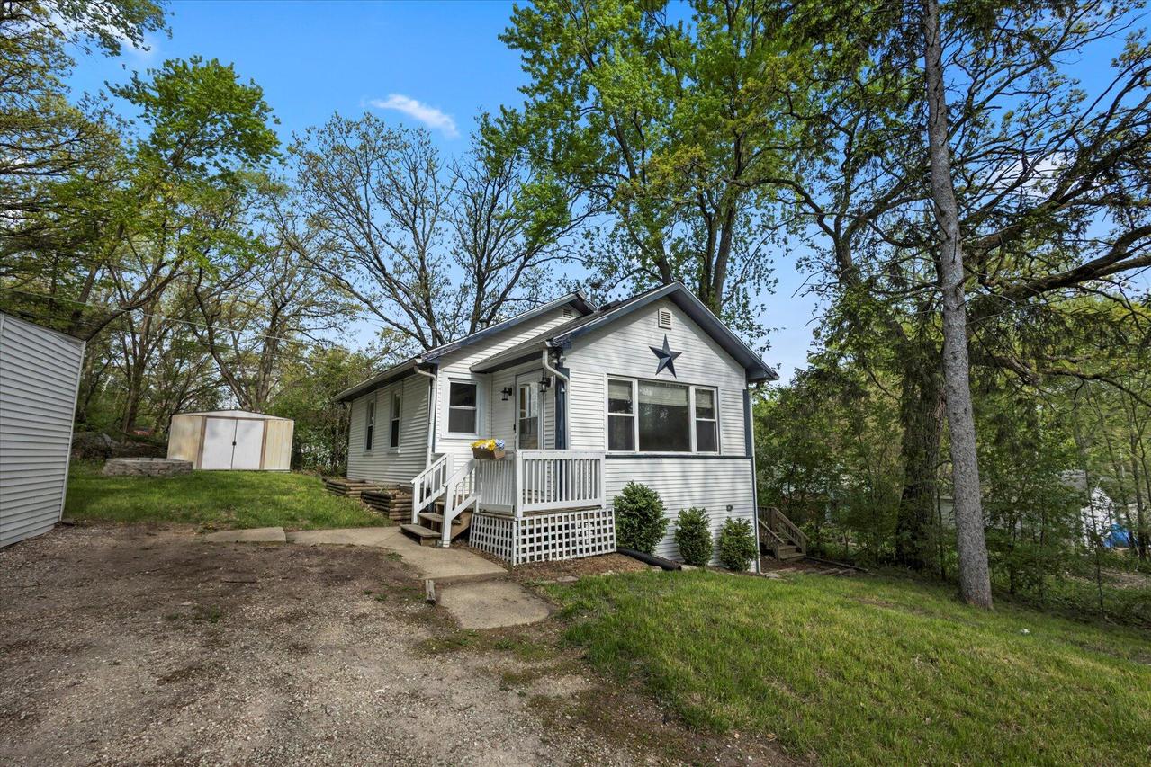 8056 335th Ave, Wheatland, WI 53105