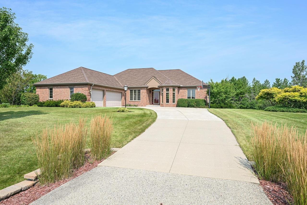 18731 Walden Dr, Yorkville, WI 53126
