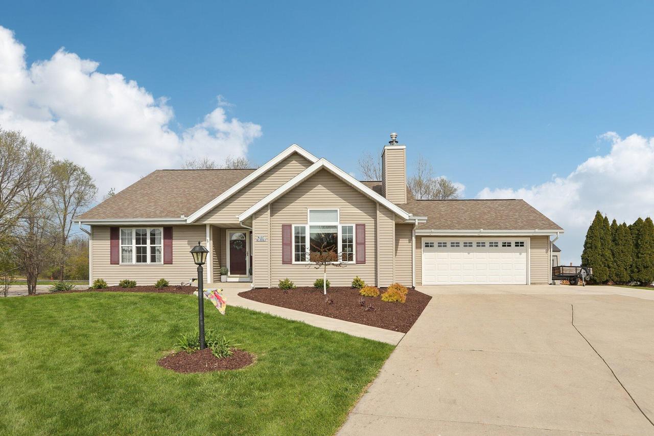 N107W14063 Overlook Ct, Germantown, WI 53022