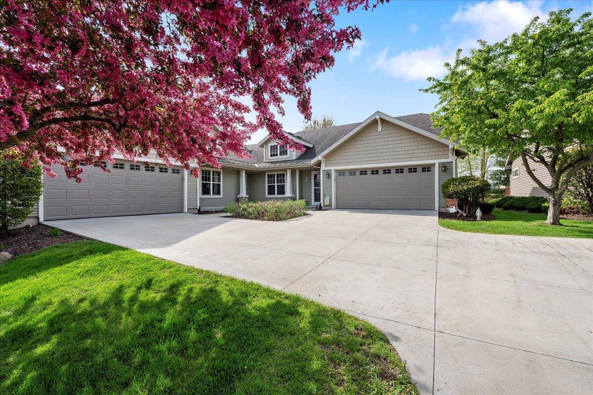 6015 Canyon Pkwy, Madison, WI 53558