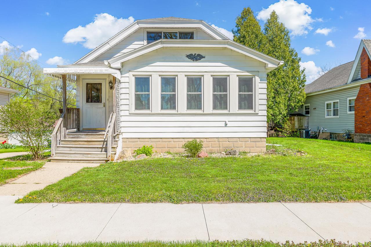 201 S Finch St, Horicon, WI 53032