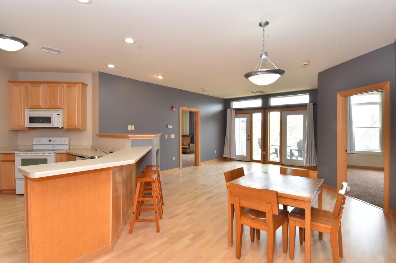 110 S Wisconsin St #2E, Port Washington, WI 53074