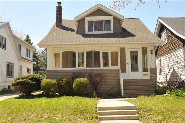 4321 N Murray Ave, Shorewood, WI 53211