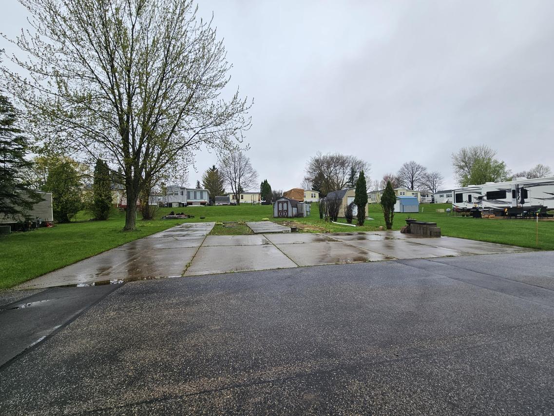W4945 Country Road Es - #129, Sugar Creek, WI 53121