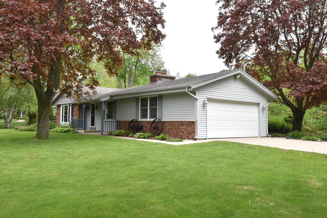 8536 Glacier Ct., Cedarburg, WI 53012