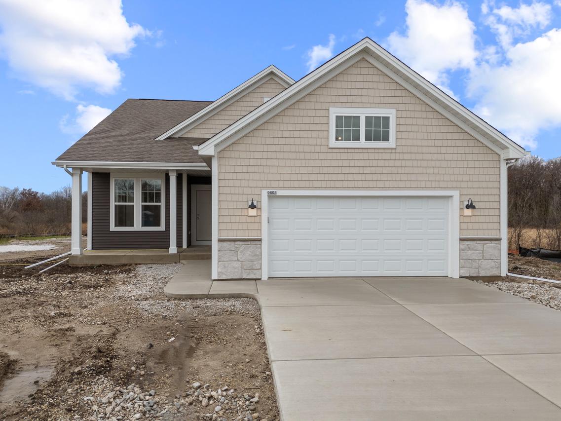 9603 S Sophia Ct, Franklin, WI 53132