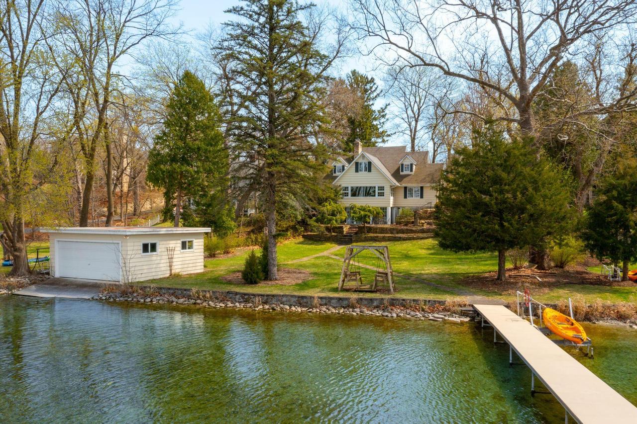 N67W32358 Wildwood Point, Merton, WI 53029