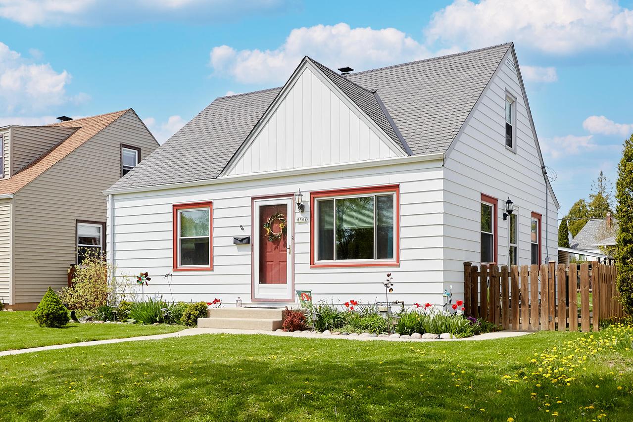 8508 W Townsend St, Milwaukee, WI 53222