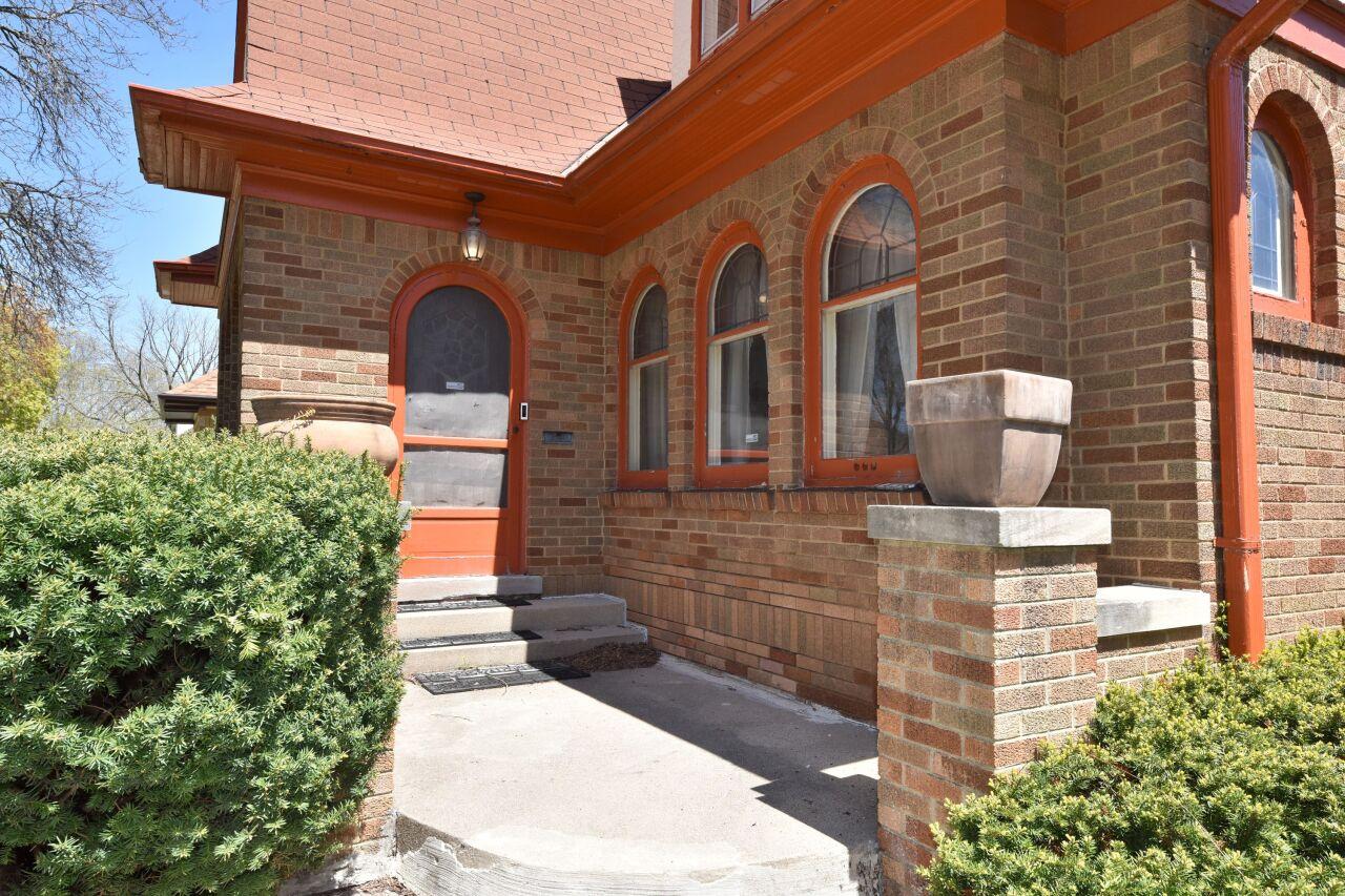 3434 N 45th St, Milwaukee, WI 53216