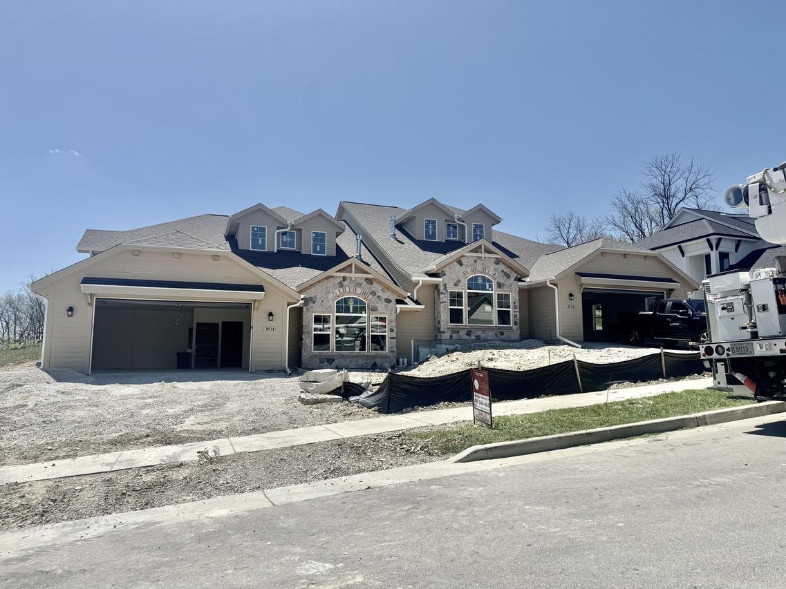 3531 Hawthorn Hill, Waukesha, WI 53188