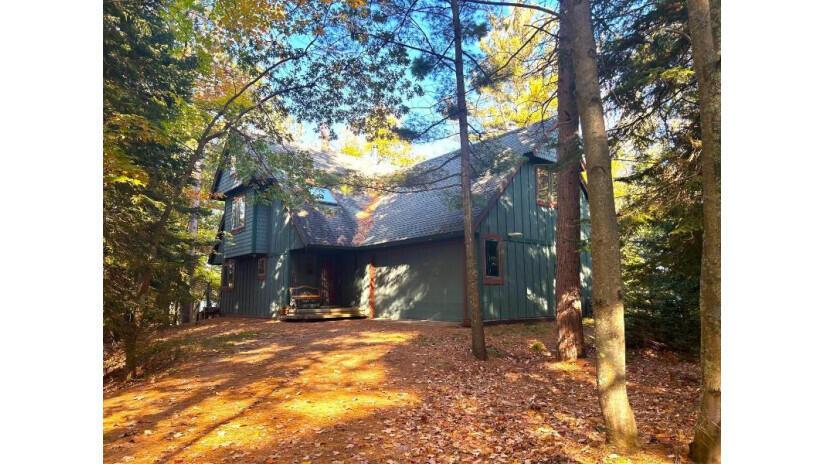 7208 Voyageur Rd, Three Lakes, WI 54562