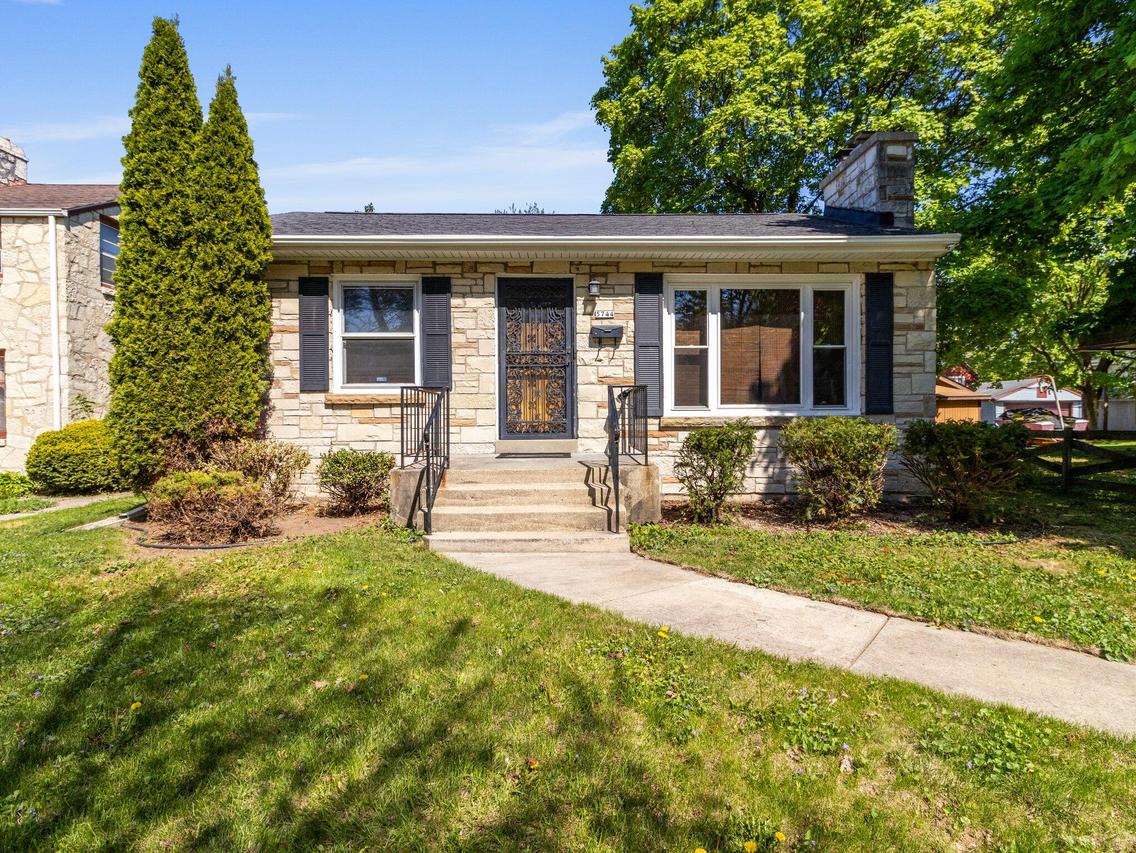 5744 N 39th St, Milwaukee, WI 53209