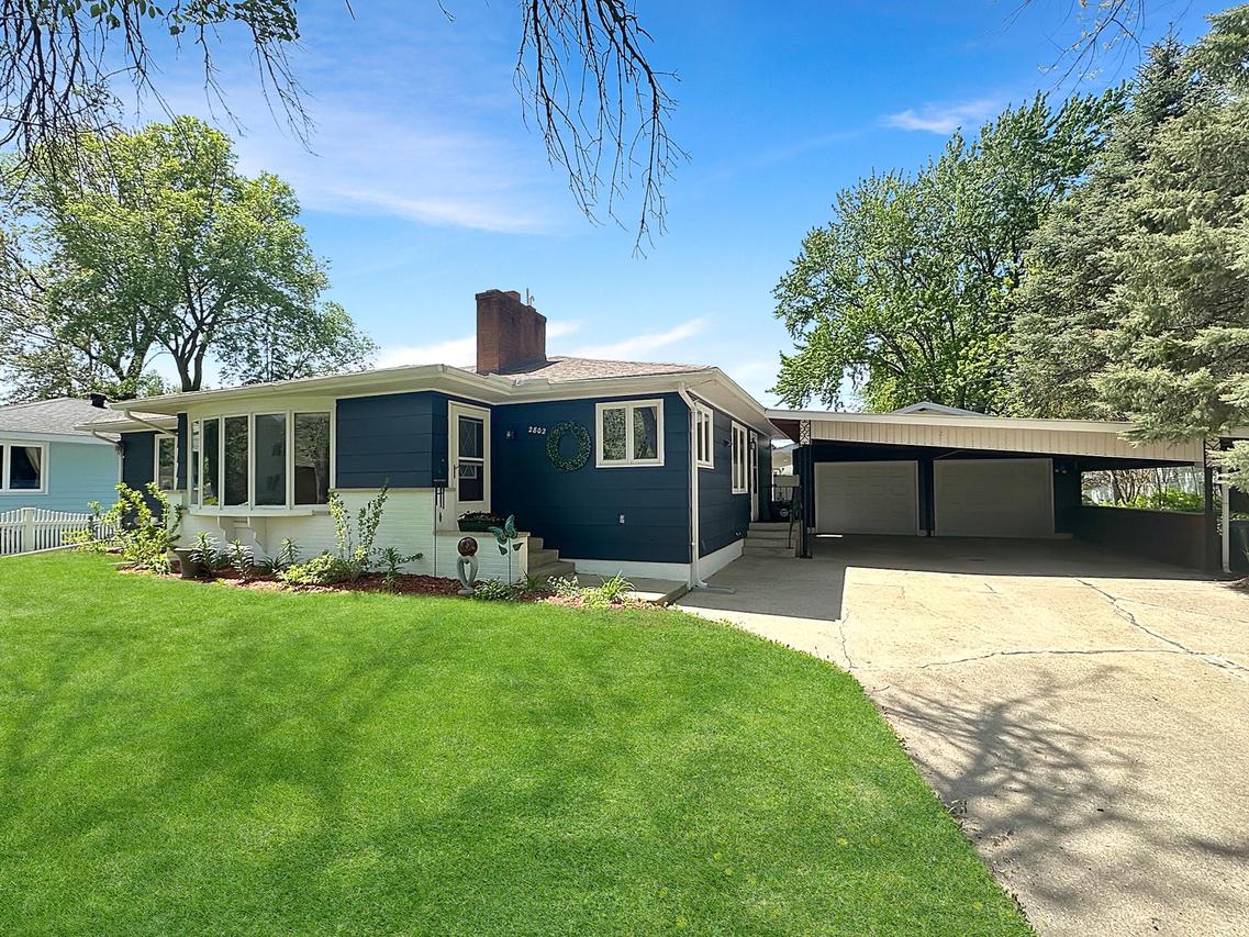 2802 31st St, La Crosse, WI 54601