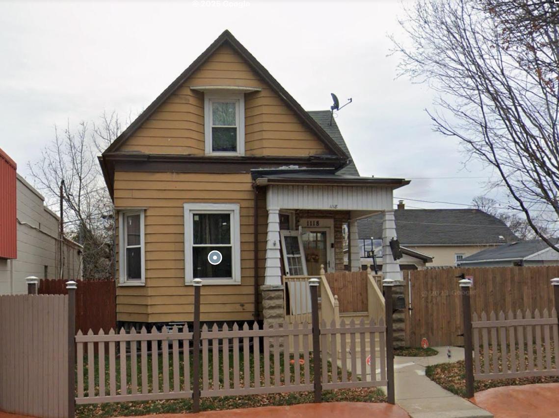 1118 S 60th St, West Allis, WI 53214
