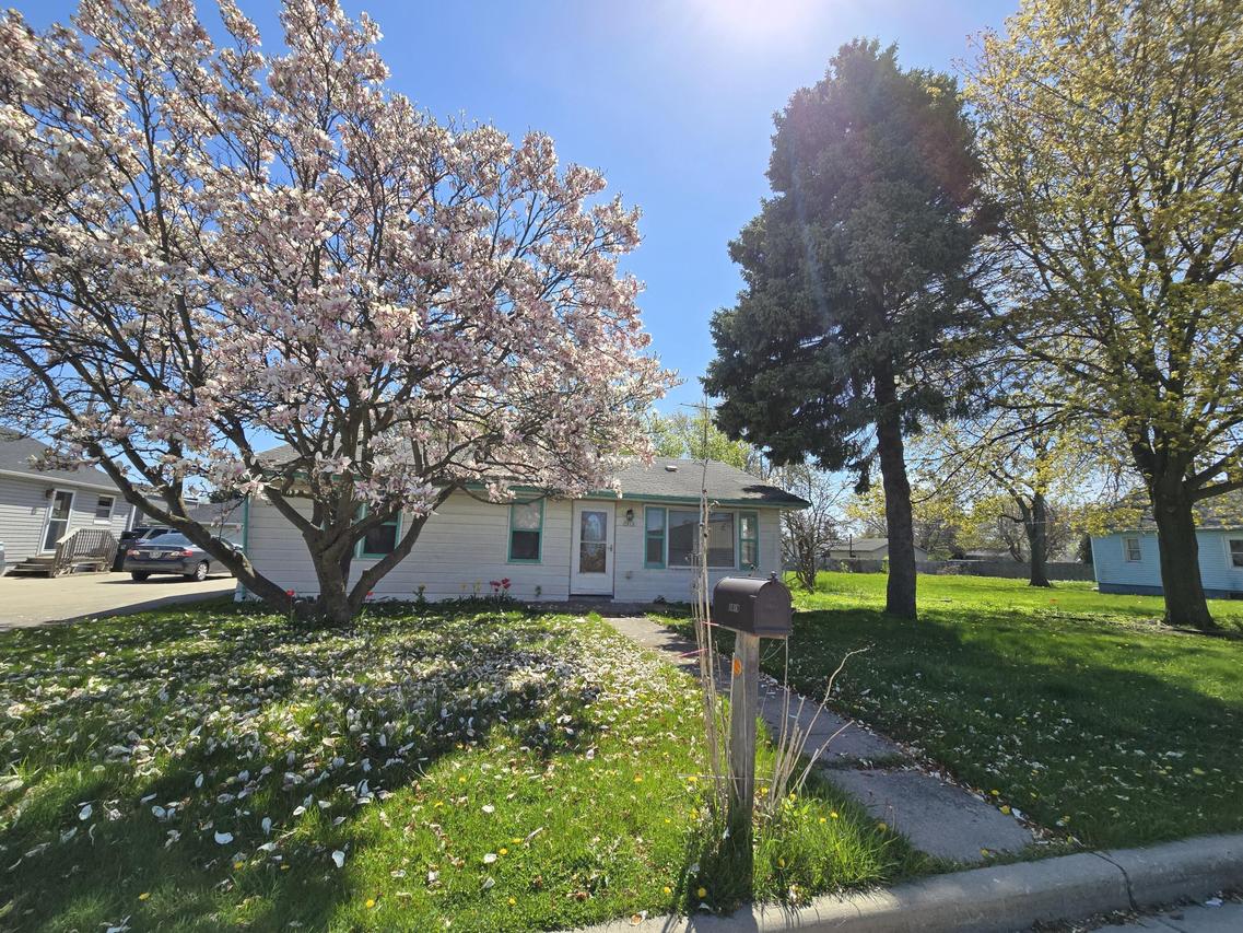 3019 Phillips Ave, Mount Pleasant, WI 53403
