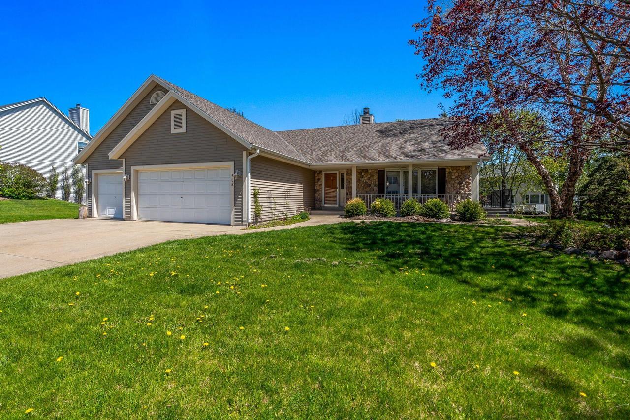 508 Eastern Trl, Mukwonago, WI 53149