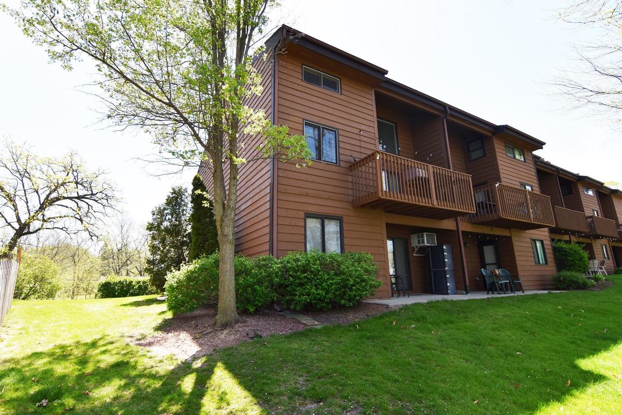 6924 238th Ave #9, Paddock Lake, WI 53168