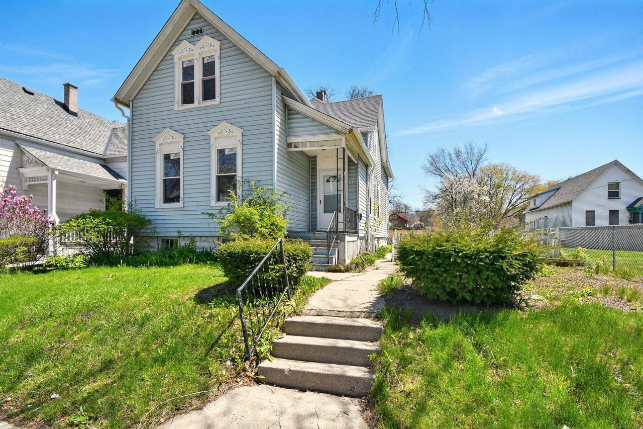 2840 N Vel R Phillips Ave, Milwaukee, WI 53212