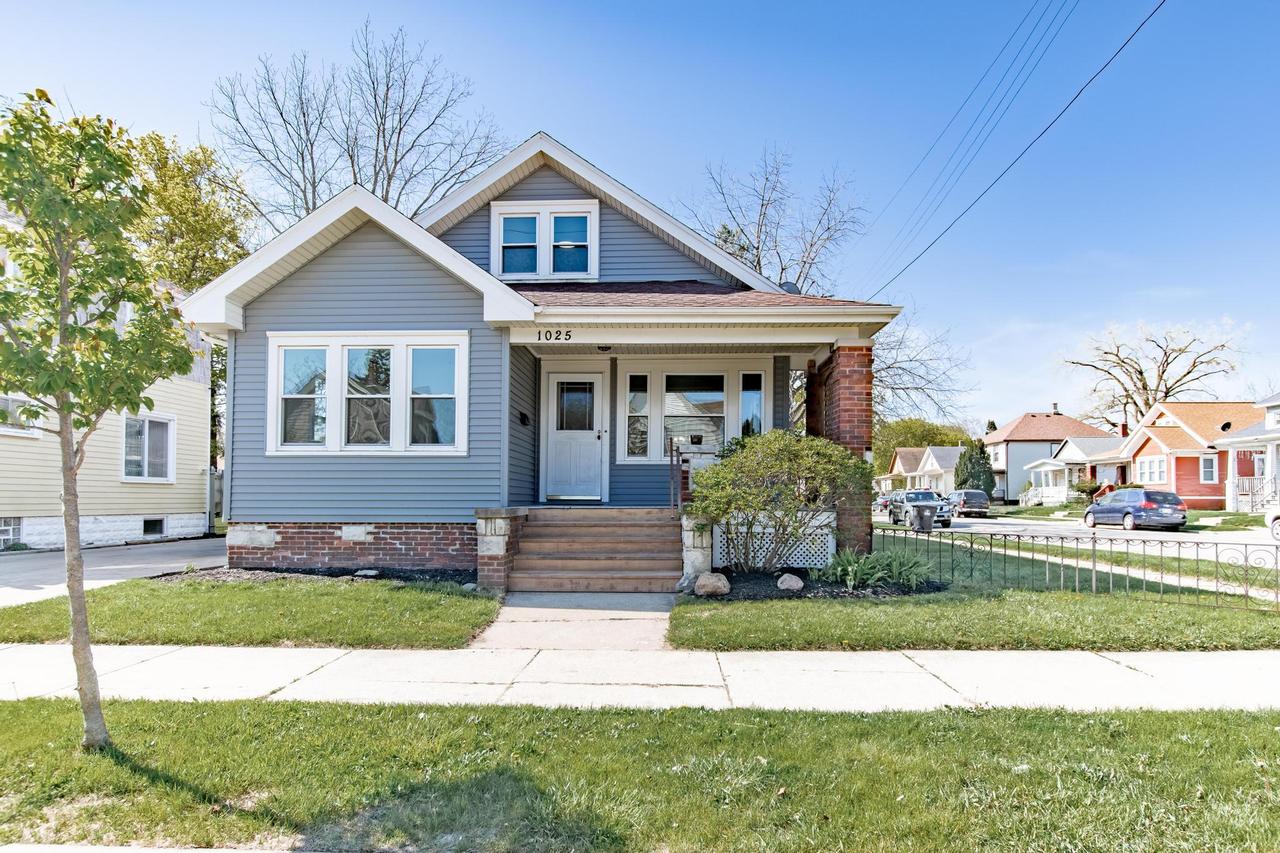 1025 Yout St, Racine, WI 53402