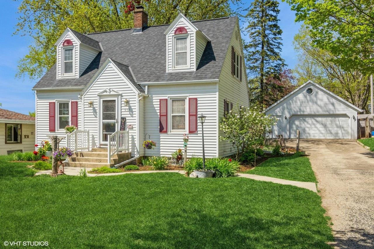 930 Lina St, Mayville, WI 53050