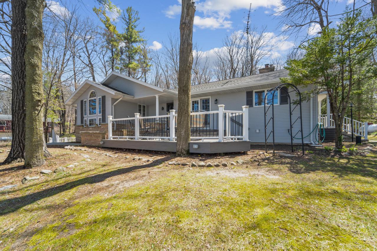 16916 Lax Chapel Rd, Schleswig, WI 53042