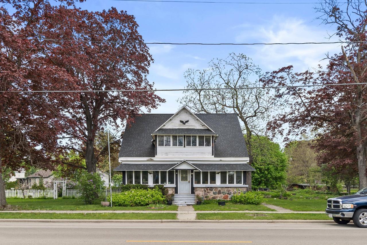224 E Main St, Eagle, WI 53119