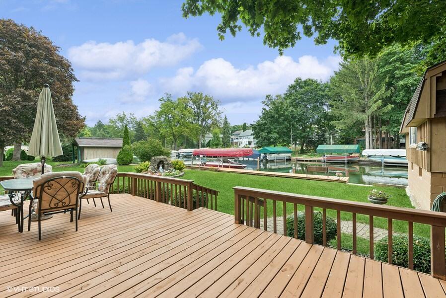 2805 Knollcrest Dr, Burlington, WI 53105