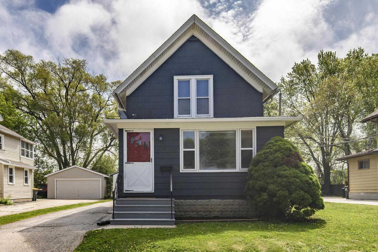 119 Franklin Ave, Waukesha, WI 53186