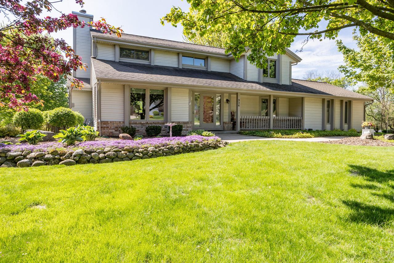 936 Elmwood Way, Richfield, WI 53033