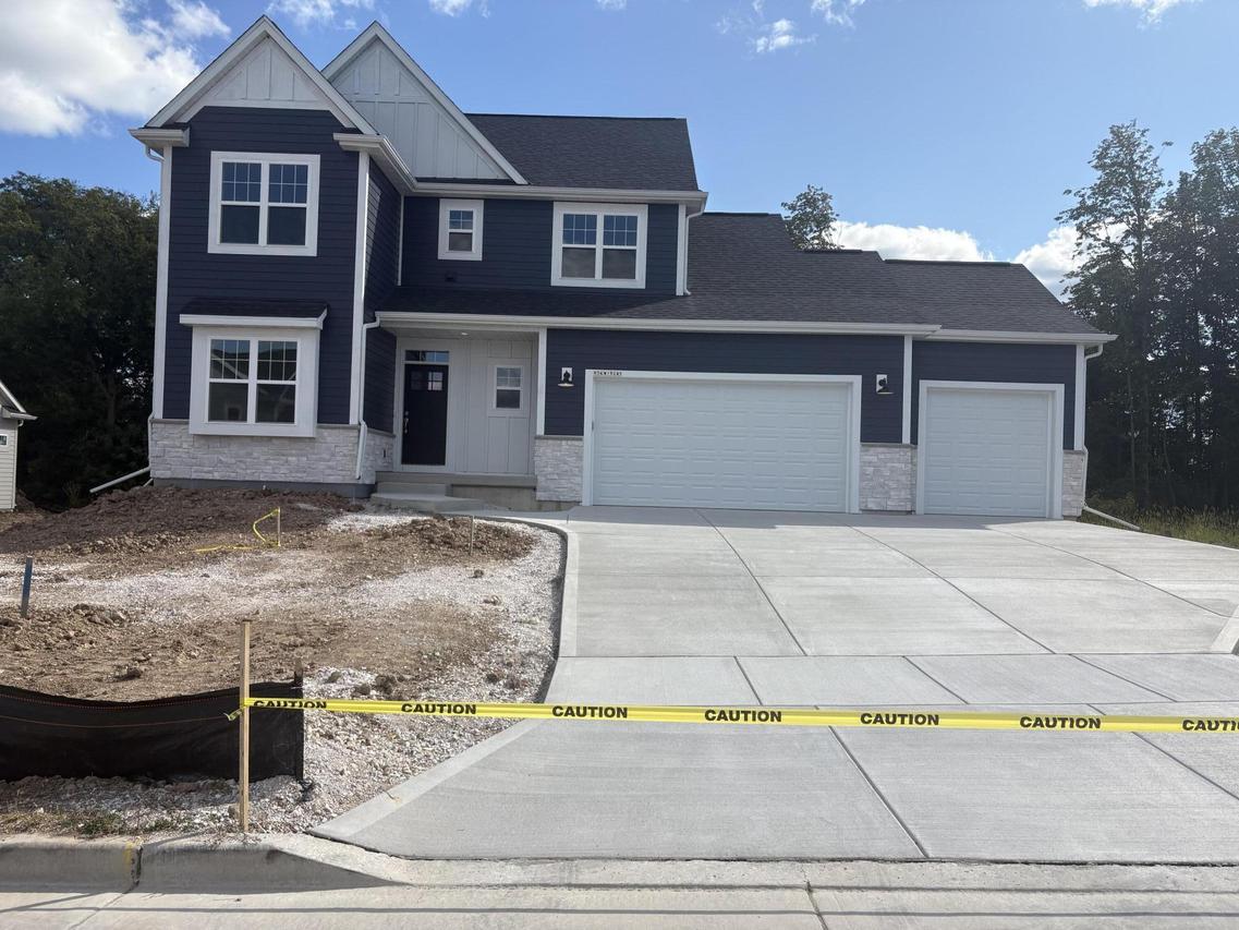 N54W19245 Broadwing Pl #Lt2, Menomonee Falls, WI 53051
