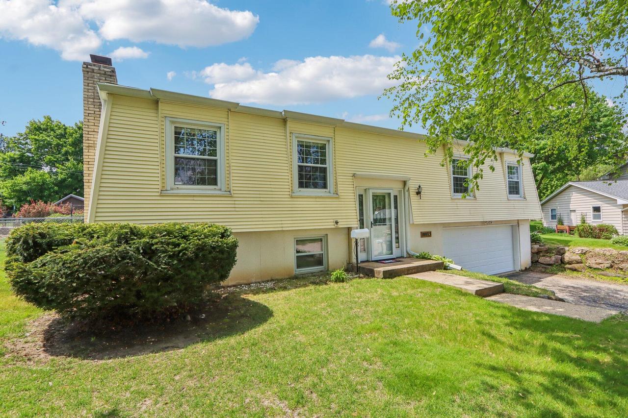 110 Valley View, Verona, WI 53593