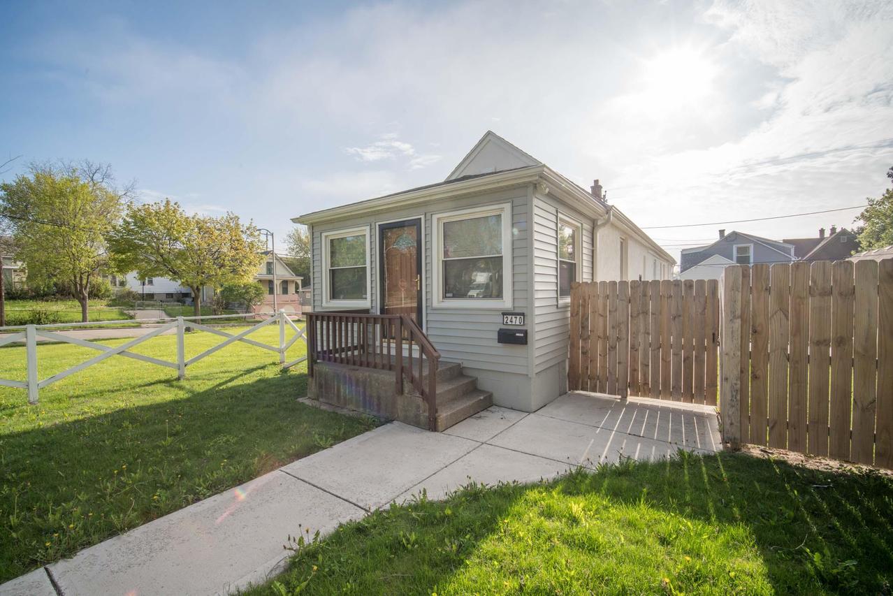2470 N Buffum St, Milwaukee, WI 53212