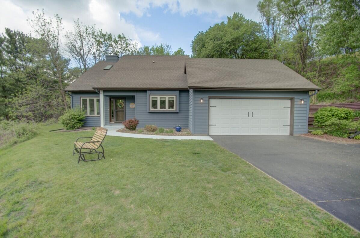 N4918 Clifford Dr, Onalaska, WI 54650